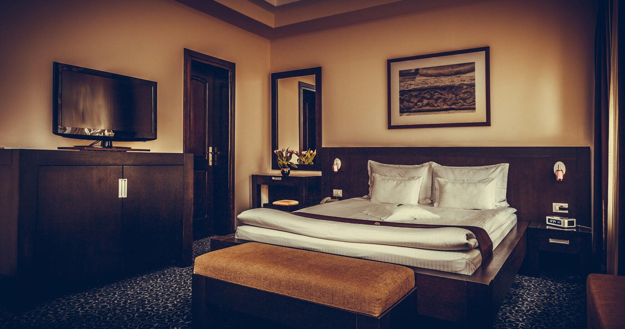 Hotel Cherica Constanta Bagian luar foto
