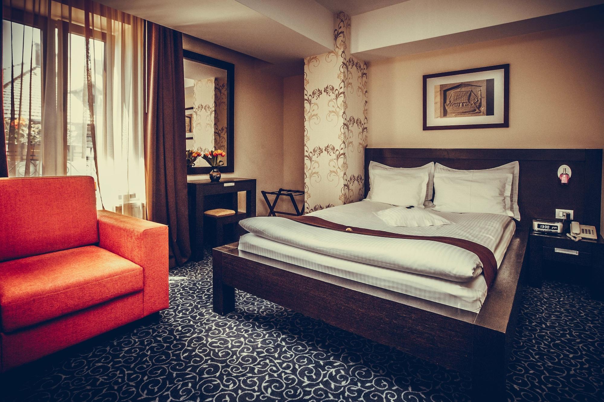 Hotel Cherica Constanta Bagian luar foto