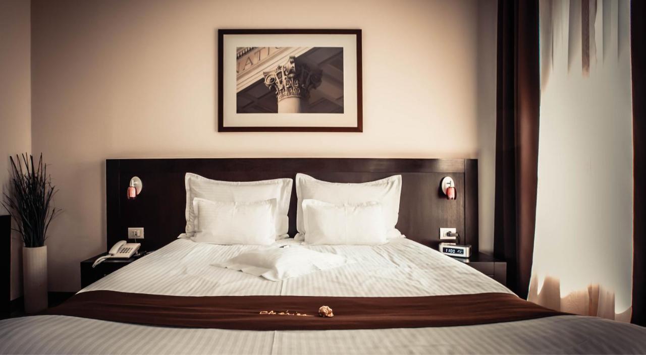 Hotel Cherica Constanta Bagian luar foto