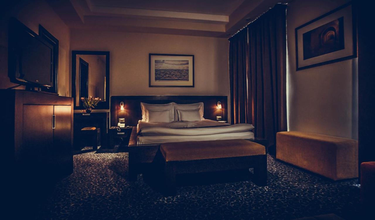 Hotel Cherica Constanta Bagian luar foto