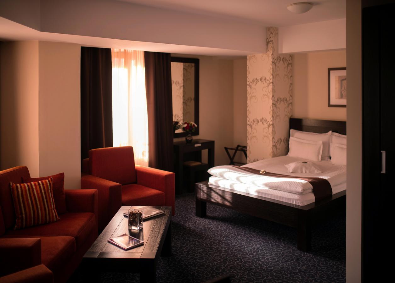 Hotel Cherica Constanta Bagian luar foto