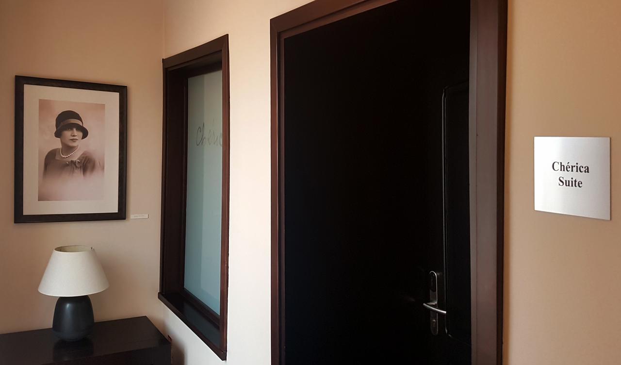 Hotel Cherica Constanta Bagian luar foto