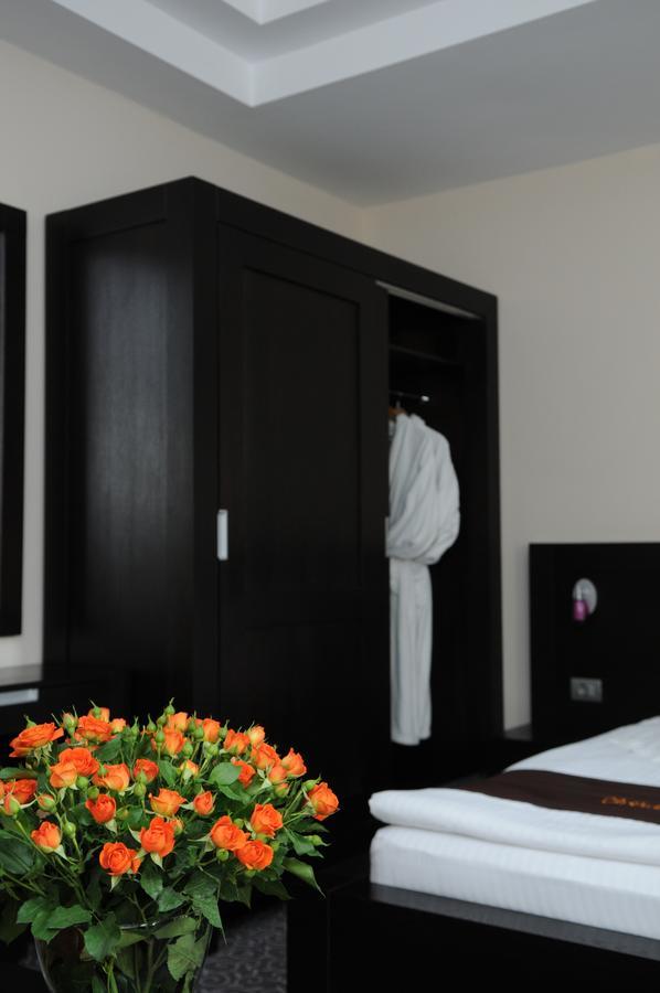 Hotel Cherica Constanta Bagian luar foto